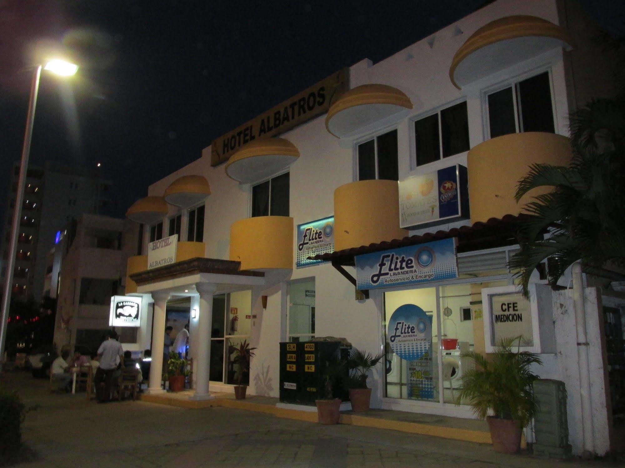 Hotel Albatros Manzanillo Eksteriør bilde