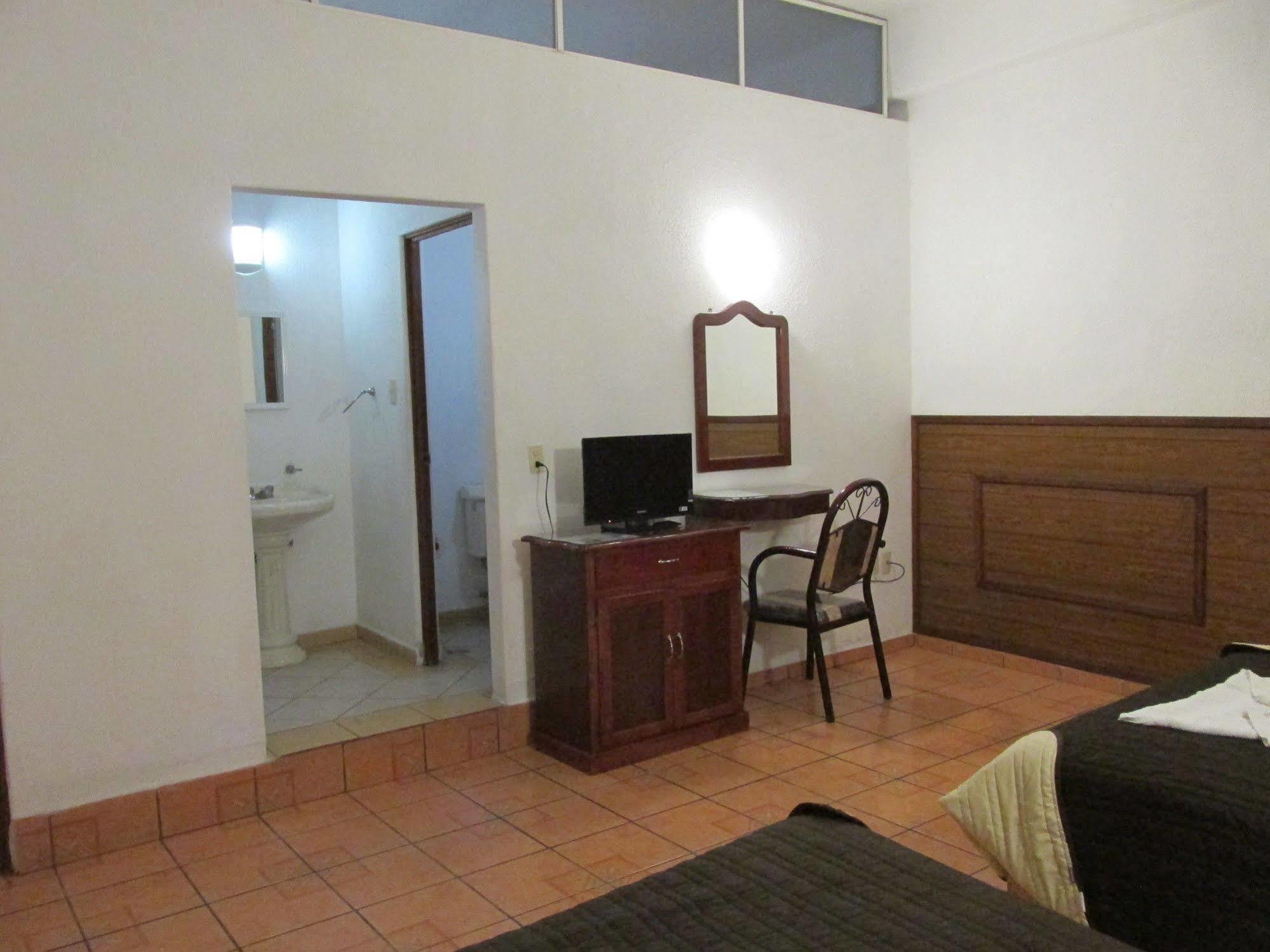 Hotel Albatros Manzanillo Eksteriør bilde