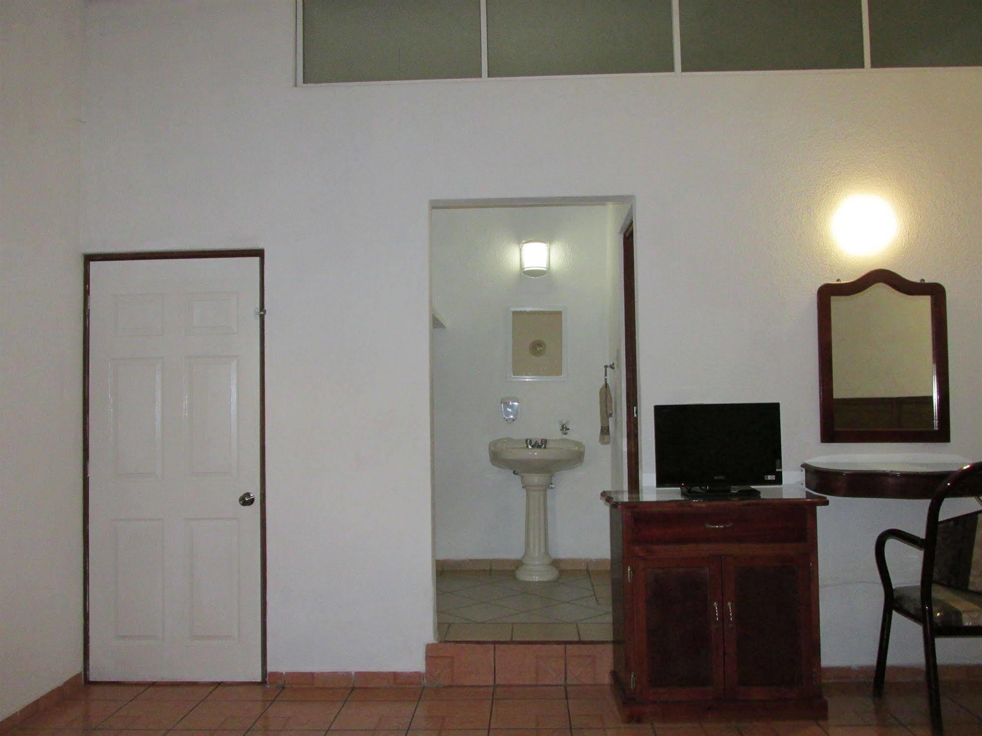 Hotel Albatros Manzanillo Eksteriør bilde